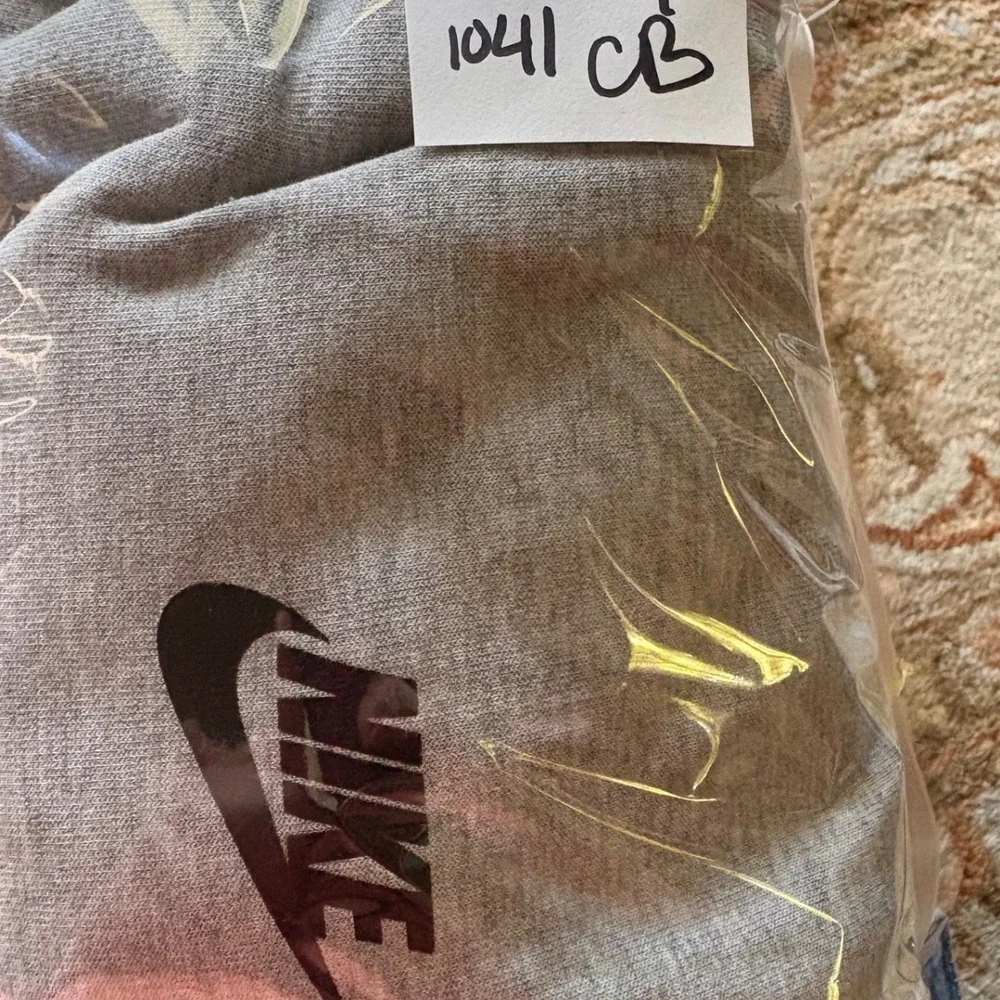 Nike Tech Fleece Joggers Kids Large Gray Excellent Tapered Sweatpants 804818-064